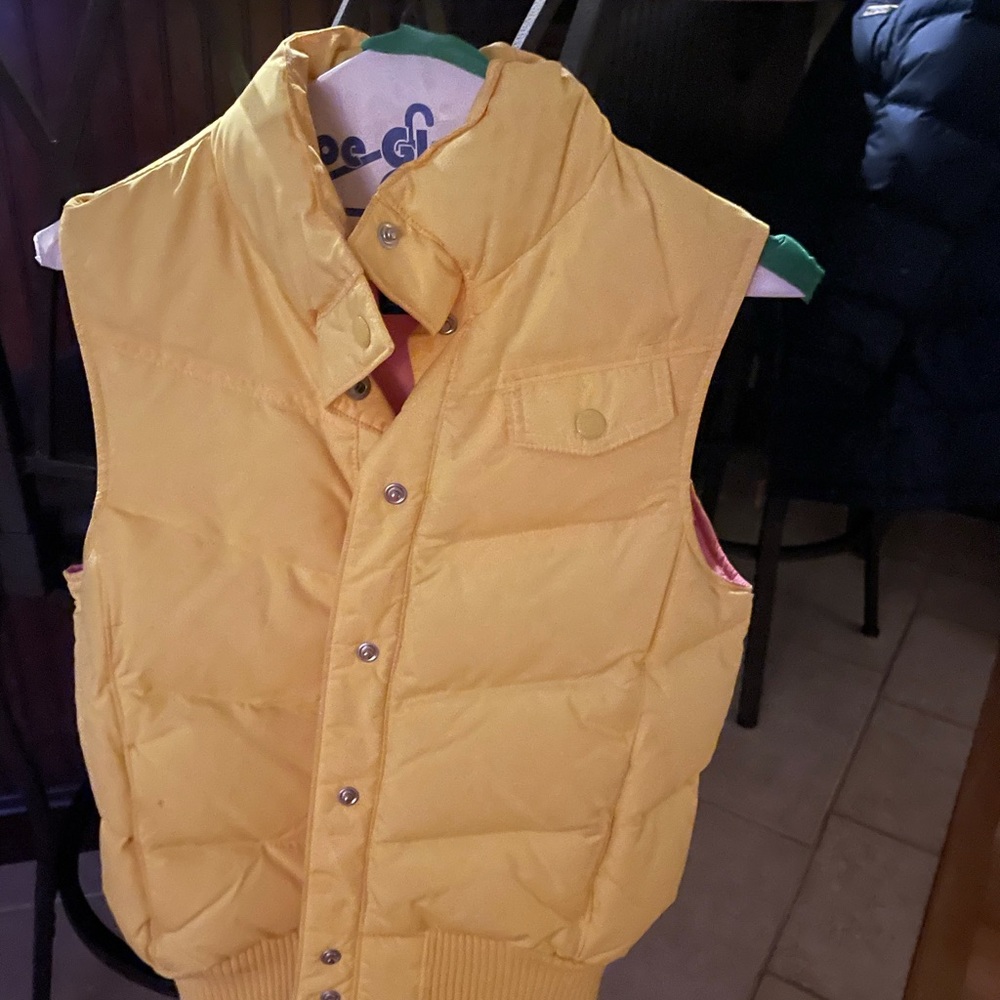 Gap vest